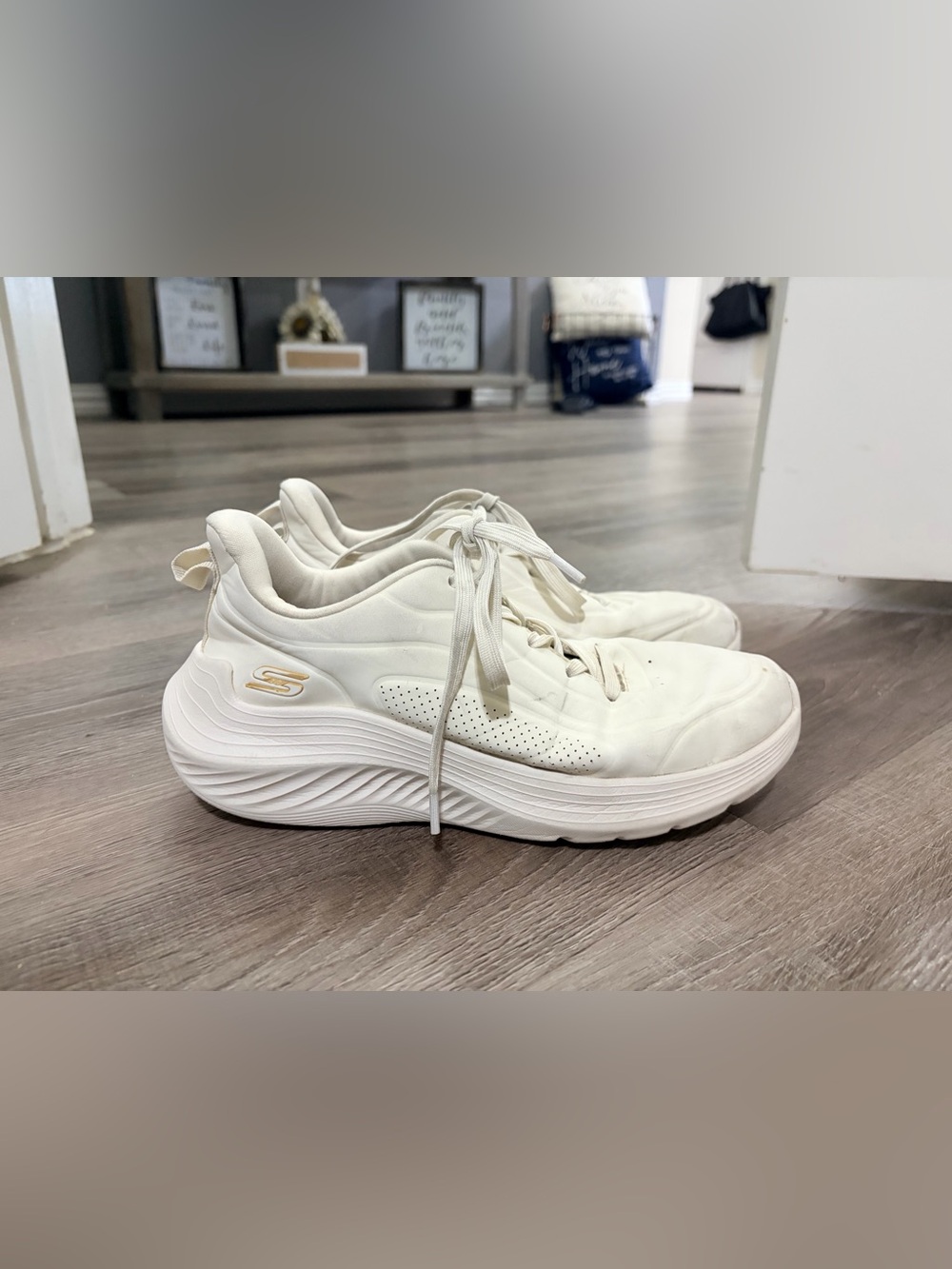Skechers Women's Cream/White Platform Comfort Sneakers